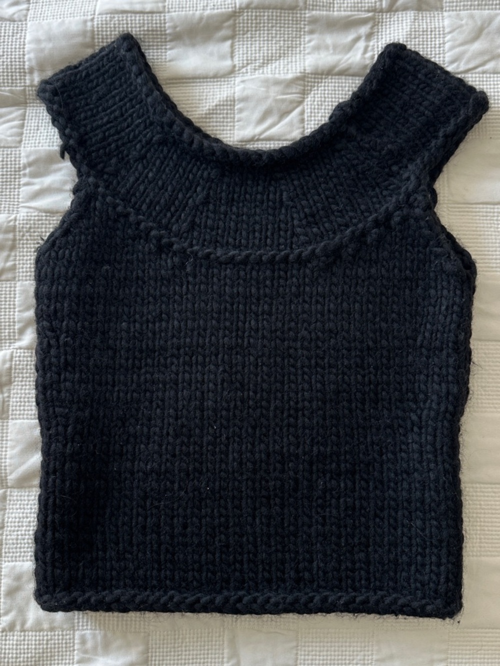 Women's Black Chunky Knit Sleeveless Sweater Tank